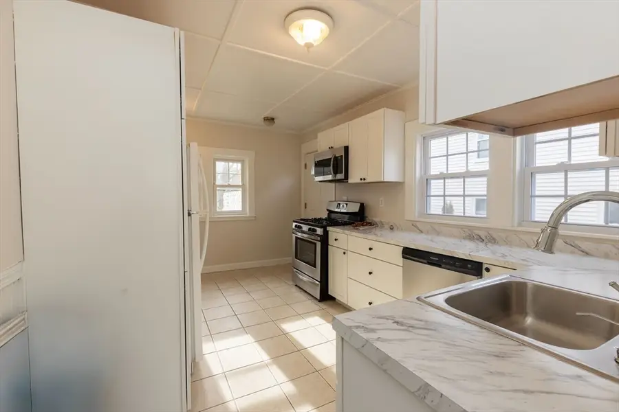 22 Oak St #22, Winchester, MA 01890 - Image #3