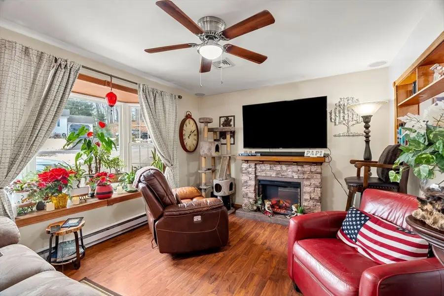 37 Lombard Ave, Amesbury, MA 01913 - Image #3