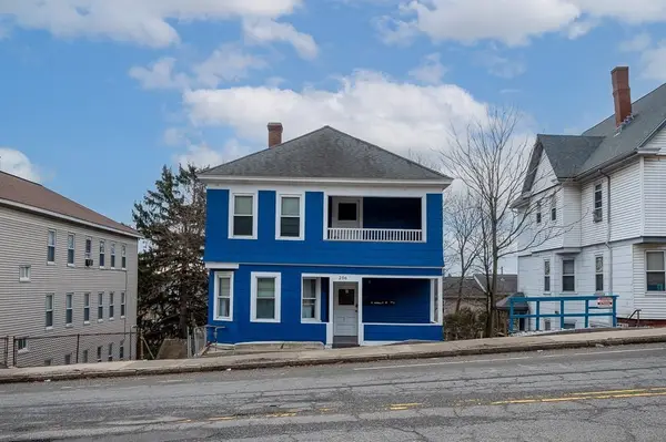 256 Belmont St, Worcester, MA 01604