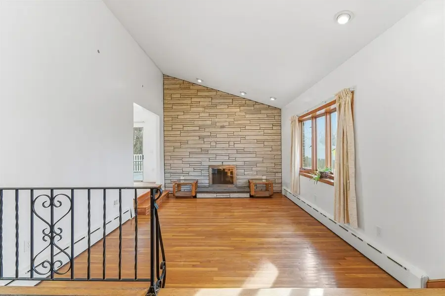 7 Carol St, Stoneham, MA 02180 - Image #2