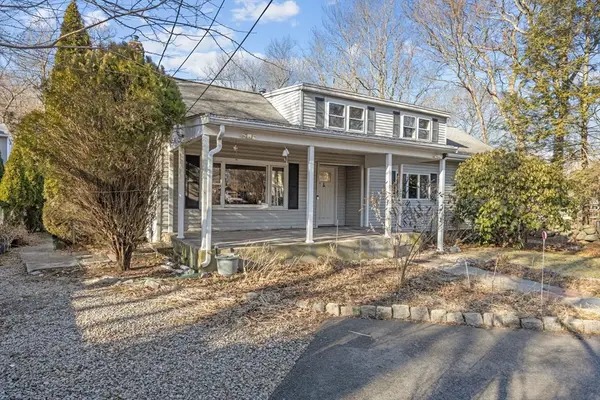 107 Summer St, Weymouth, MA 02188