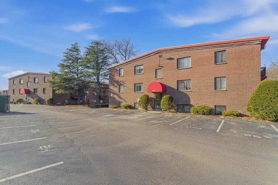 1011 Main St #5, Woburn, MA 01801 - Image #2