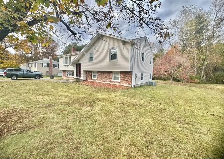 27 Sandy Ridge Cir, Sharon, MA 02067 - Image #3