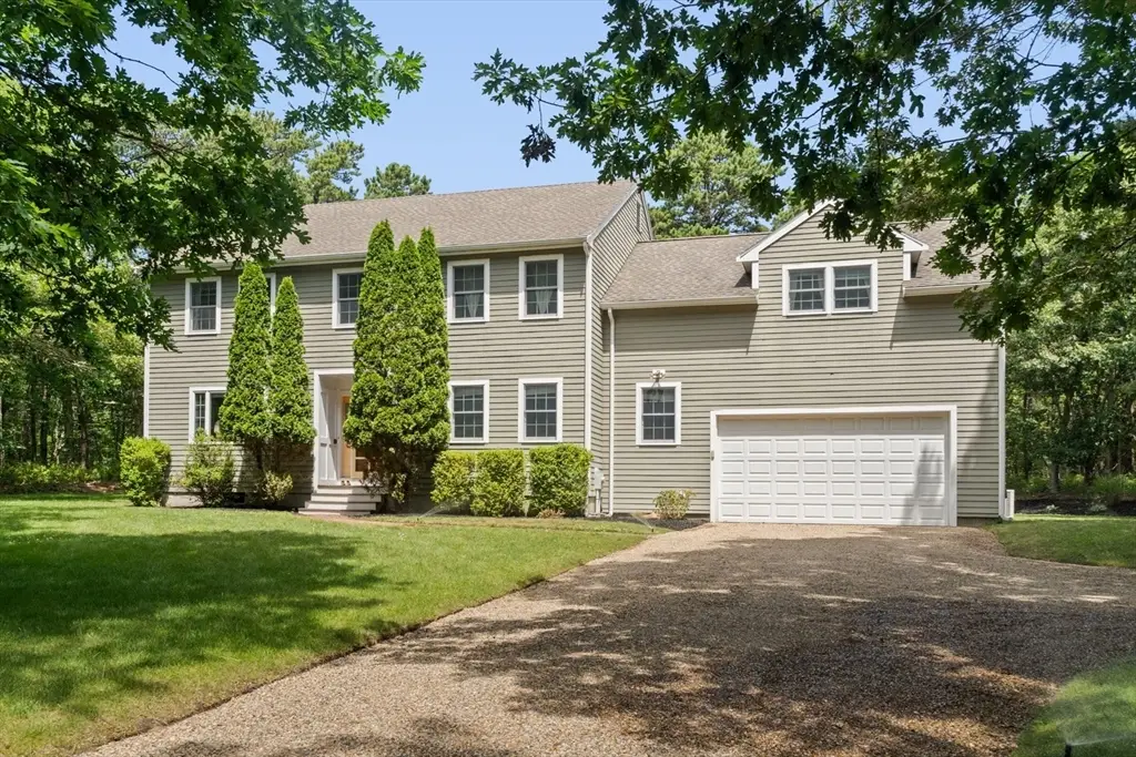 7 Upper Meadow Ln, Oak Bluffs, MA 02557 - Image #1
