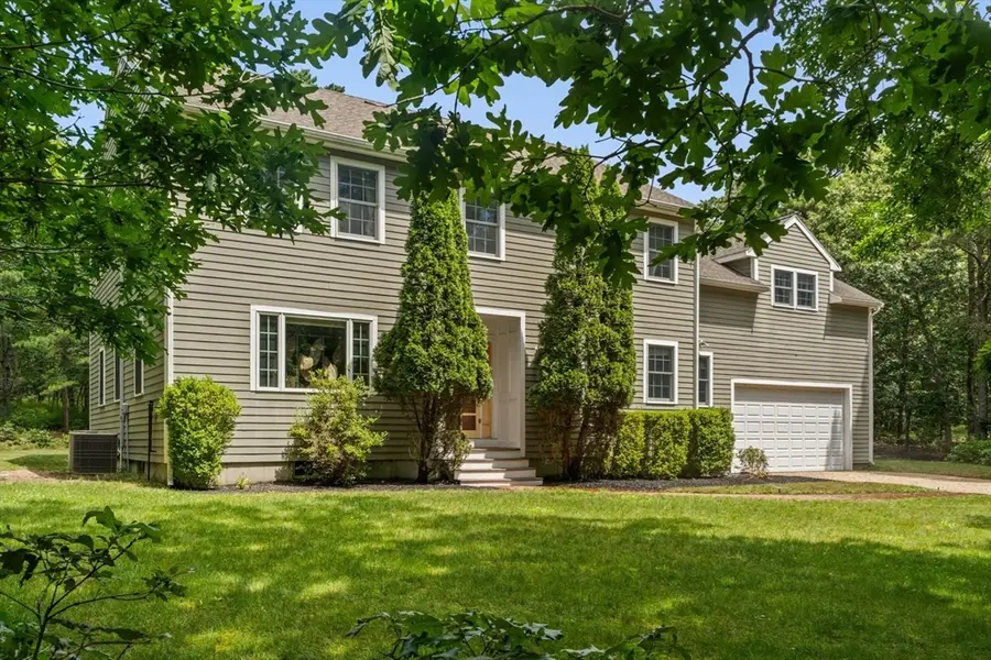 7 Upper Meadow Ln, Oak Bluffs, MA 02557 - Image #2