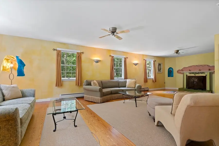 7 Upper Meadow Ln, Oak Bluffs, MA 02557 - Image #3