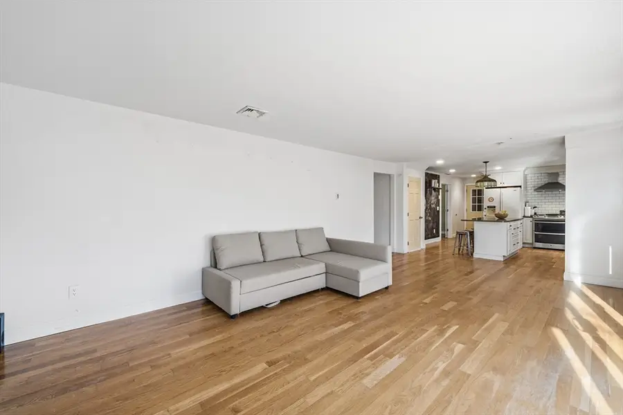 251 Poquanticut Ave, North Easton, MA 02356 - Image #3