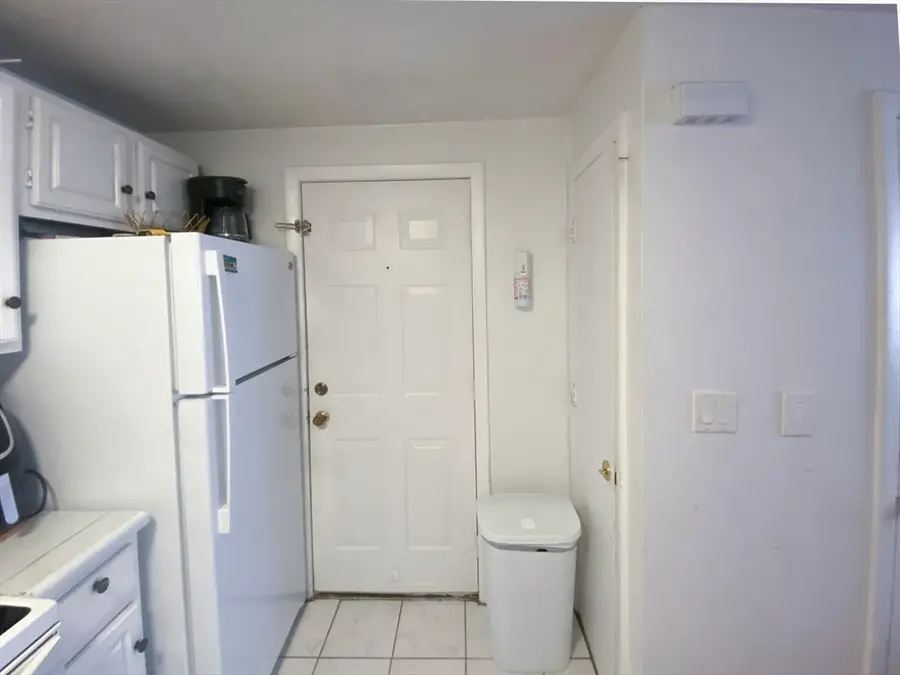 11 Auna Dr #10, Brockton, MA 02301 - Image #2