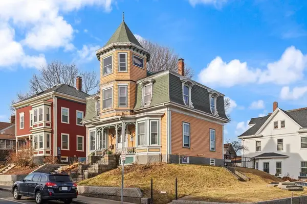 118 Prospect St, Gloucester, MA 01930