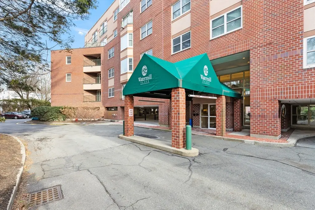 1 Watermill Pl #212, Arlington, MA 02476 - Image #1