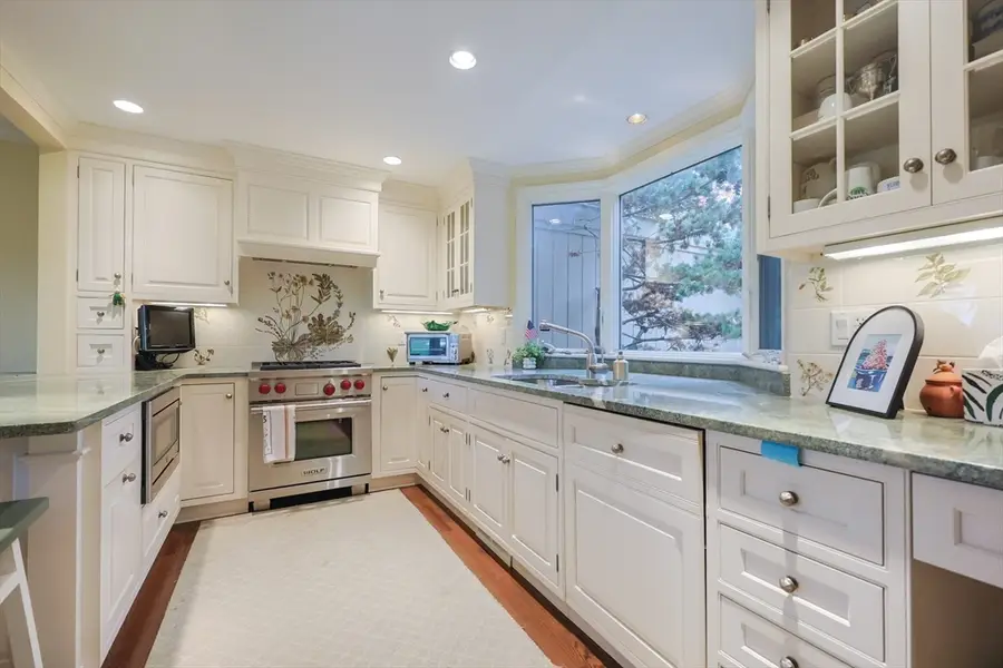 55 Fairgreen Pl #55, Brookline, MA 02467 - Image #3