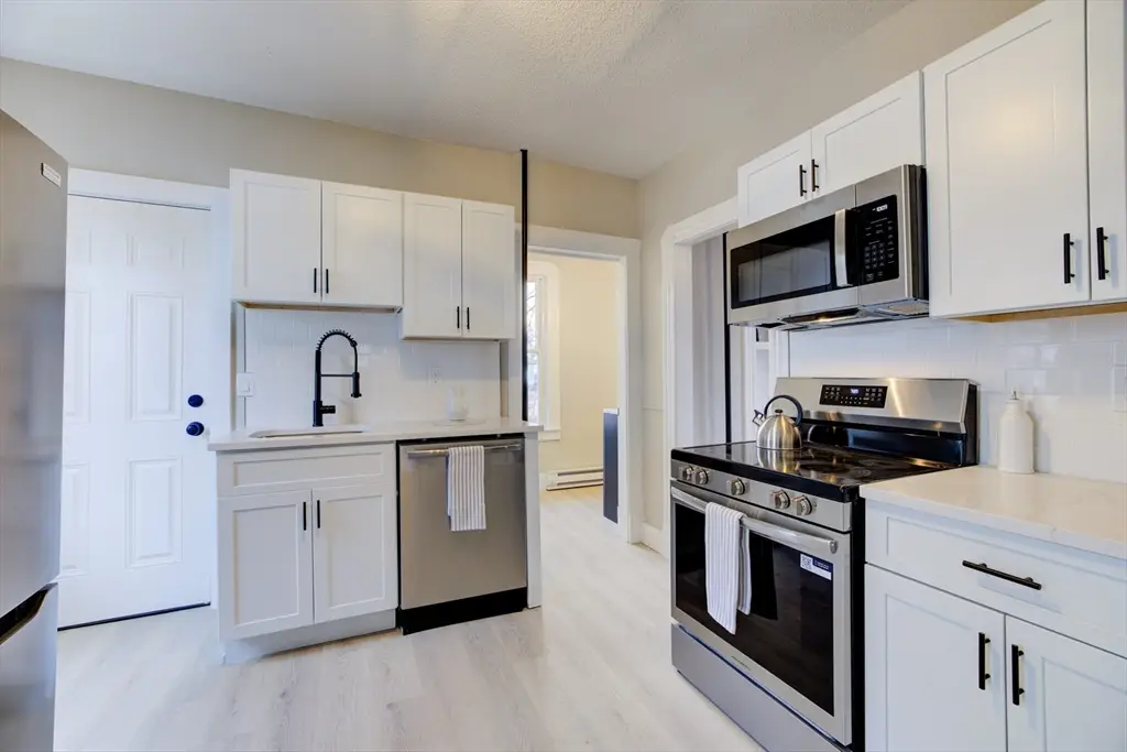 27 Ormond St, Springfield, MA 01108 - Image #1