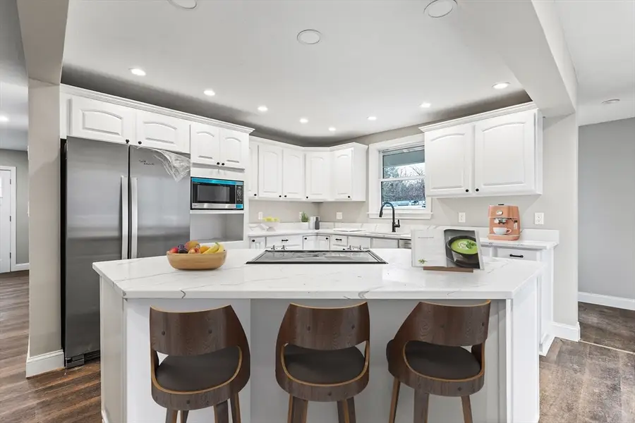 233 Central St, Foxboro, MA 02035 - Image #2