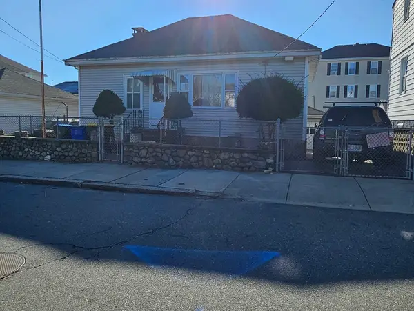 65 Beattie St, Fall River, MA 02723