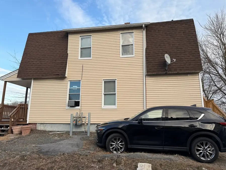 102 Hamilton St, Worcester, MA 01604 - Image #2