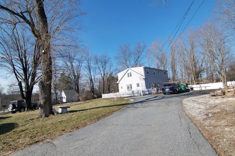 244 Crosby Rd, Berlin, MA 01503 - Image #2