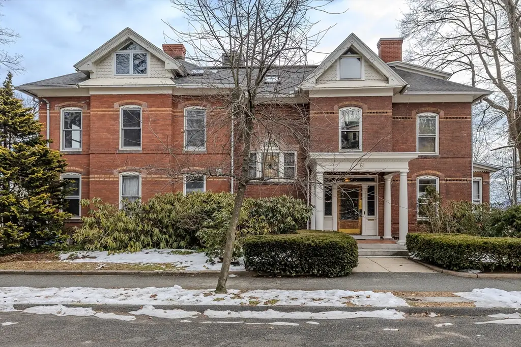 61 Crescent St #8, Northampton, MA 01060 - Image #1