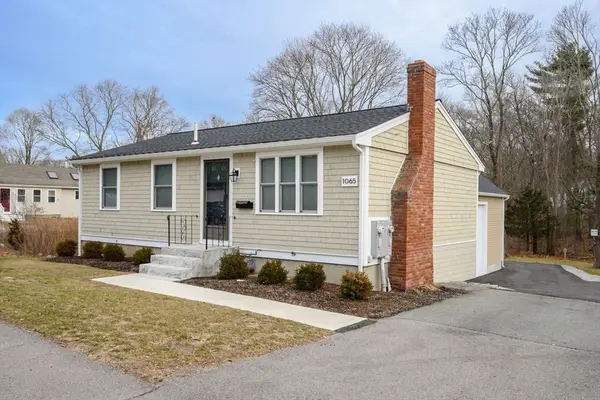 1065 Bedford St, Abington, MA 02351