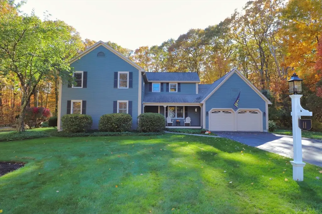 11 Fairway Ln, Medway, MA 02053 - Image #1