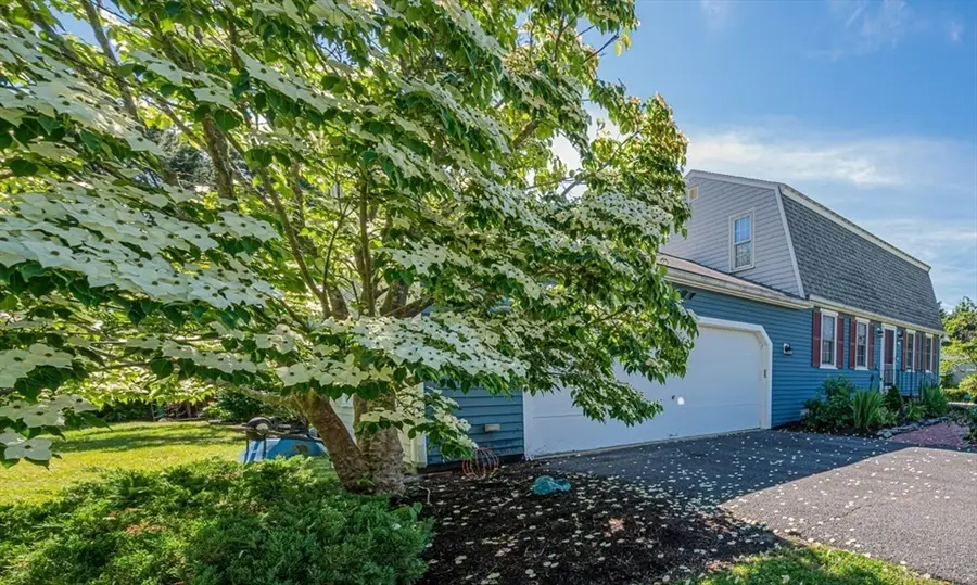 34 Rolling Hills Dr, East Bridgewater, MA 02333 - Image #2