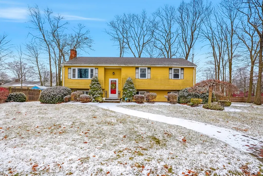 38 Walker Ave Ext, Milford, MA 01757 - Image #1