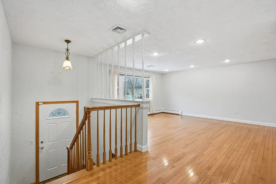 38 Walker Ave Ext, Milford, MA 01757 - Image #3