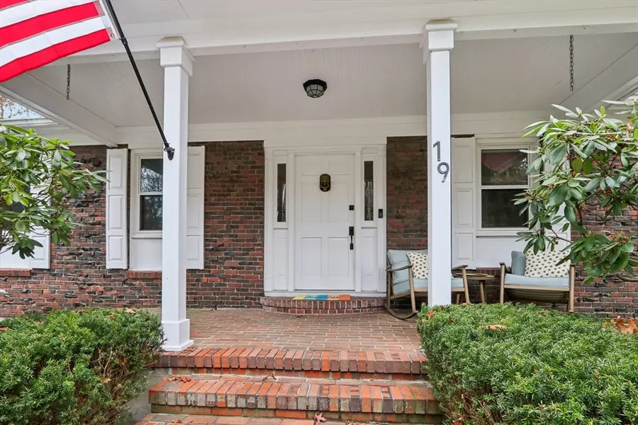 19 Roosevelt Rd, Plymouth, MA 02360 - Image #3