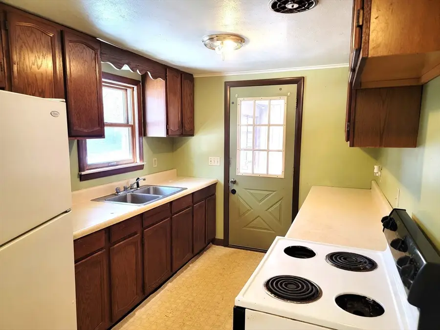 85 Baldwin Dr, Hampden, MA 01036 - Image #2