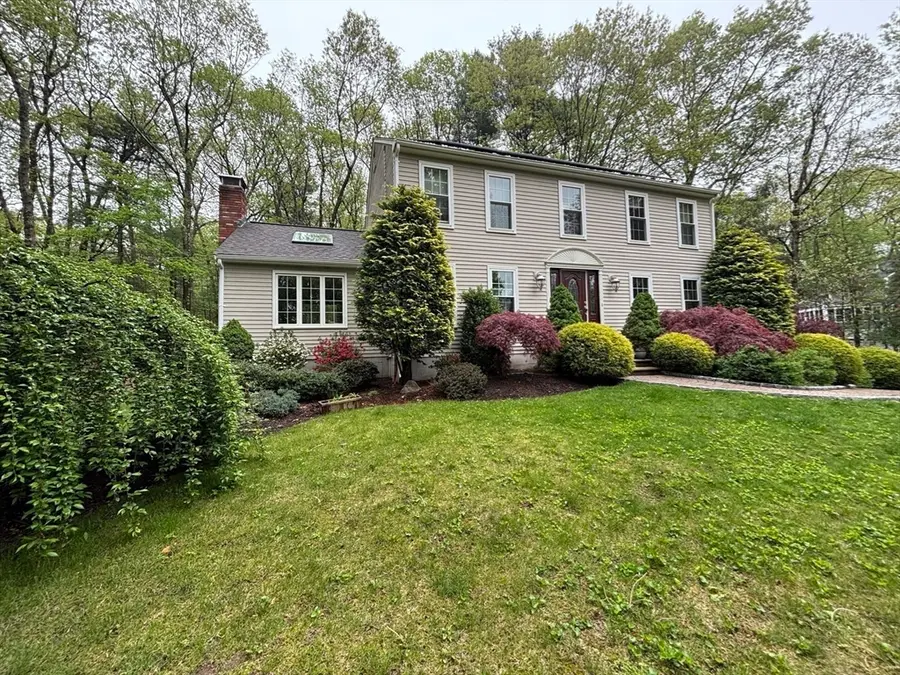 6 Daniels Rd, Mendon, MA 01756 - Image #2