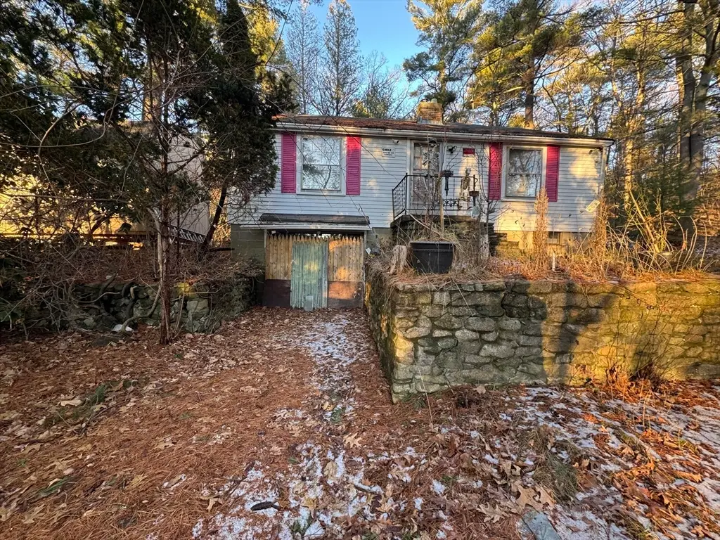 98 Medway St, Norfolk, MA 02056 - Image #1