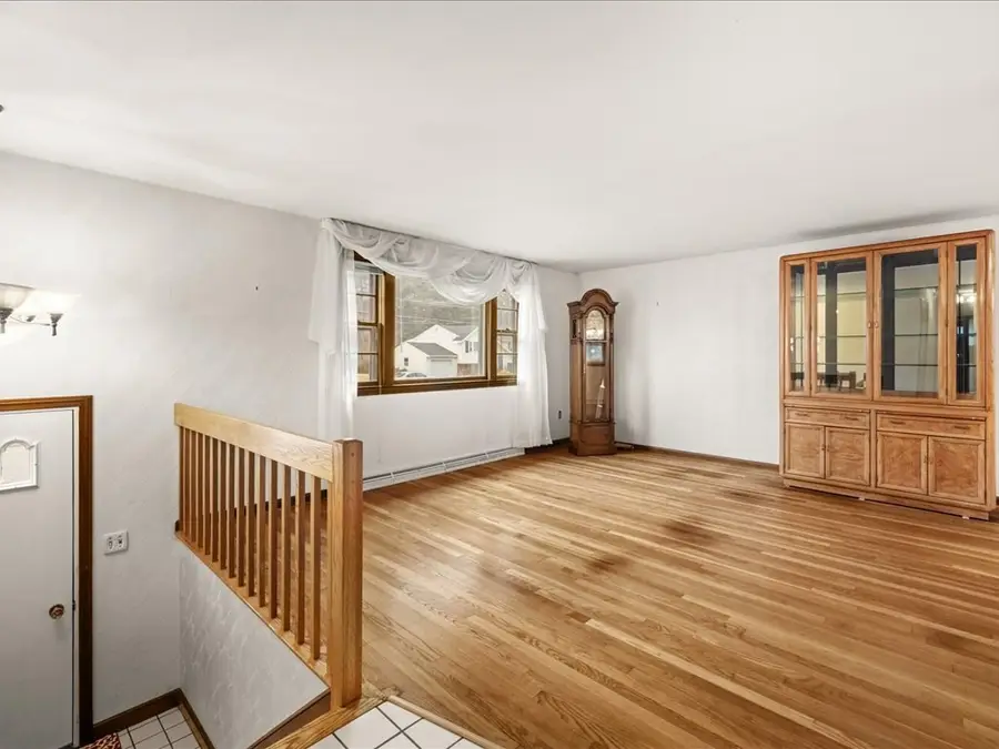 114 Powell St, Stoughton, MA 02072 - Image #3
