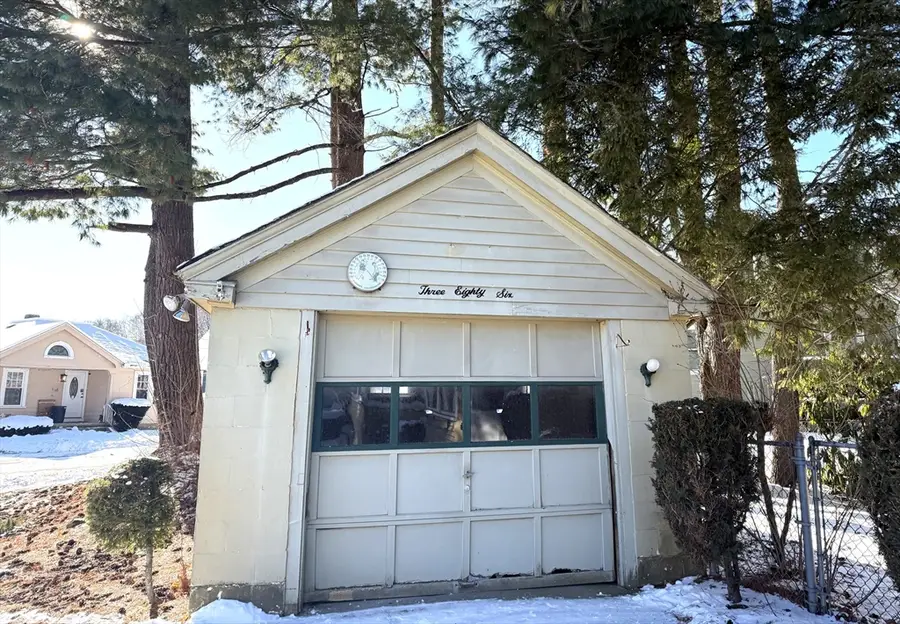 386 June St, Worcester, MA 01602 - Image #3