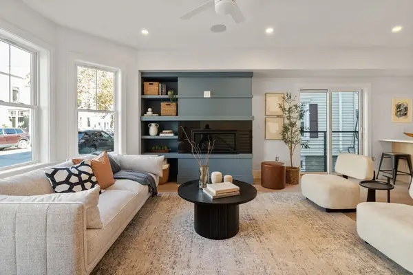 527 East 7th Street #1, Boston, MA 02127