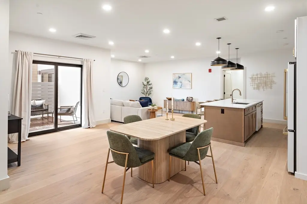 1025 Massachusetts Avenue #211, Arlington, MA 02476 - Image #1