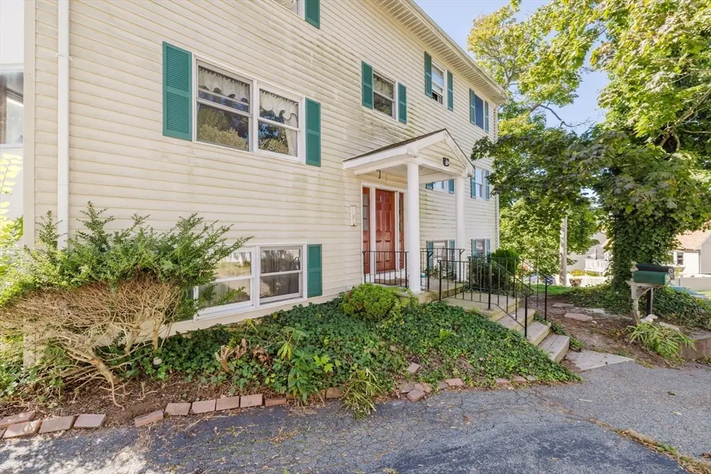 195 Crescent St. #3, Fall River, MA 02720 - Image #1