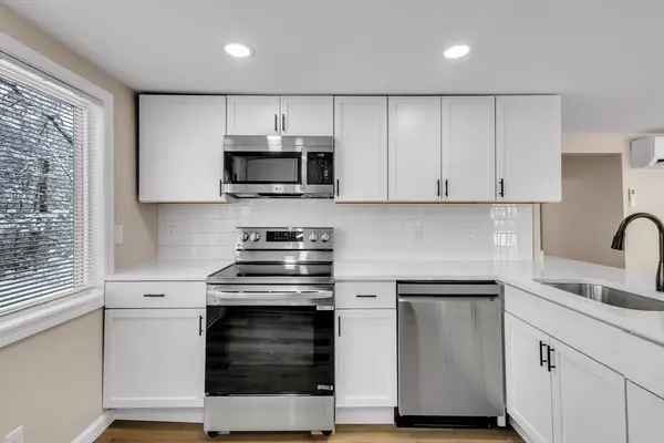 1 Columbia Rd, Billerica, MA 01821