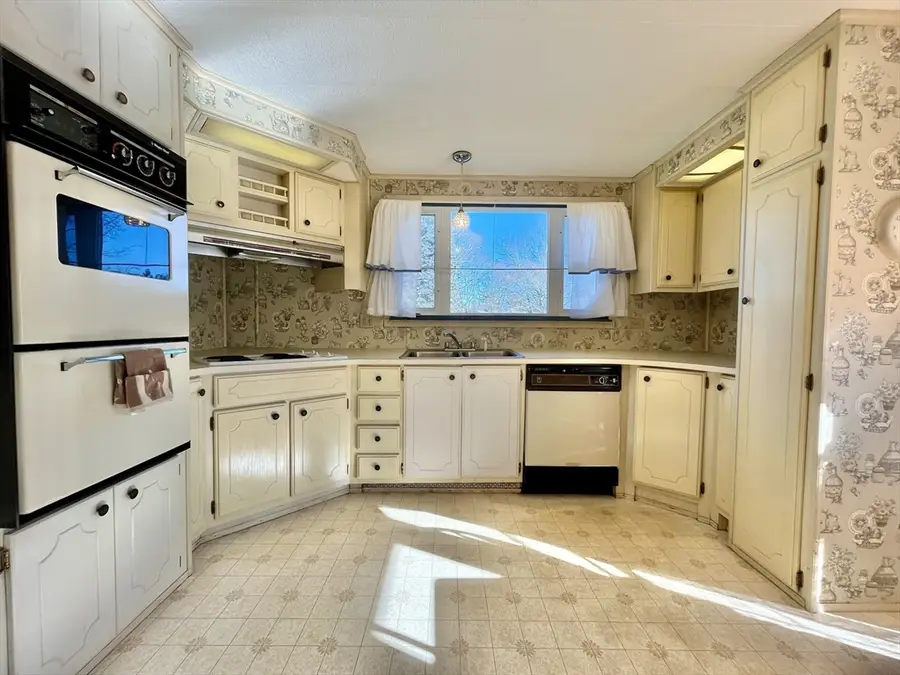 9 Chestnut Circle, Rockland, MA 02370 - Image #3