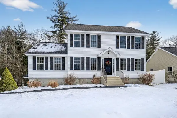 15 Bufton Farm Rd, Clinton, MA 01510