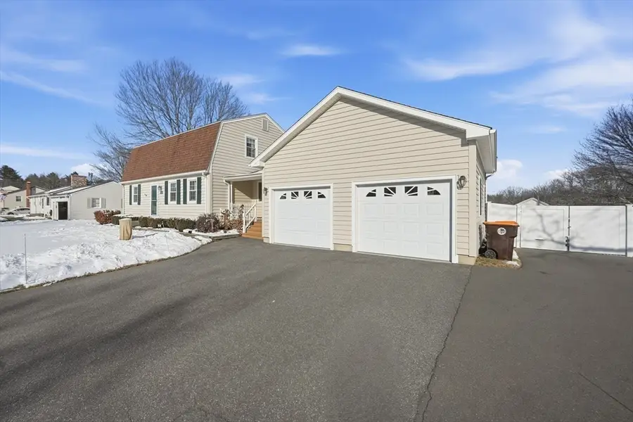 85 Red Fox Dr, Feeding Hills, MA 01030 - Image #3