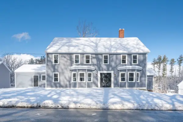 11 Patriots Rd, Templeton, MA 01468