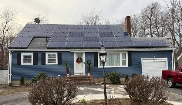 21 Simmons Ave, Brockton, MA 02301