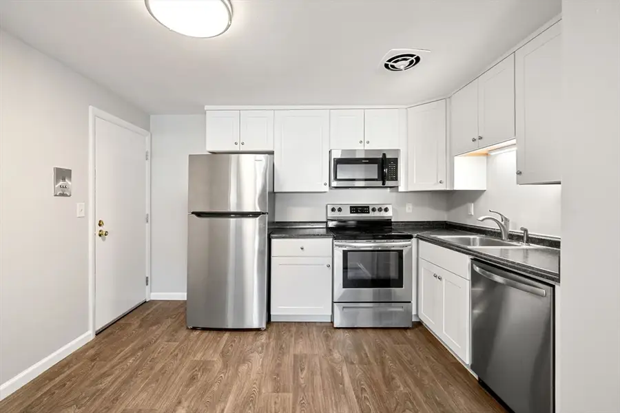 35 Bayview Terrace #7, Danvers, MA 01923 - Image #2