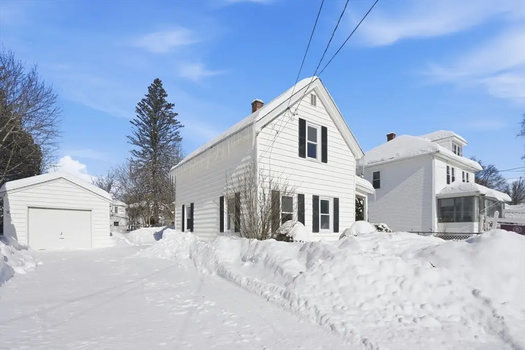 54 Bourne St, Three Rivers, MA 01080 - Image #1