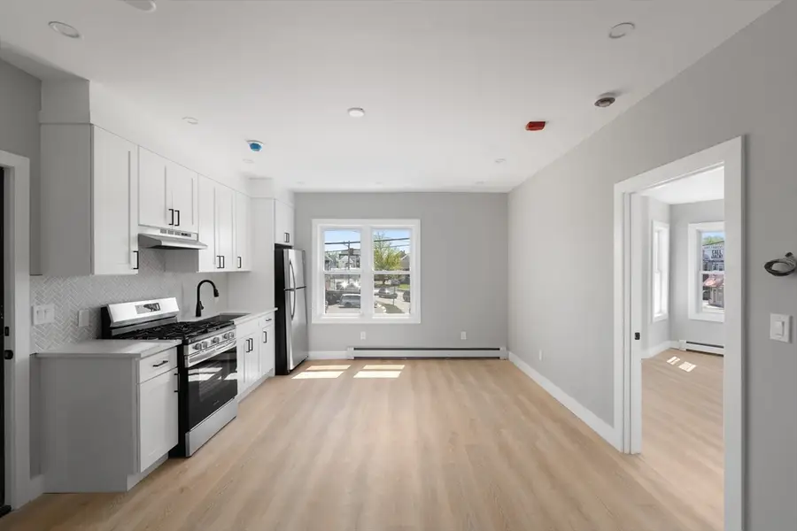 735 Broadway, Pawtucket, RI 02861 - Image #2