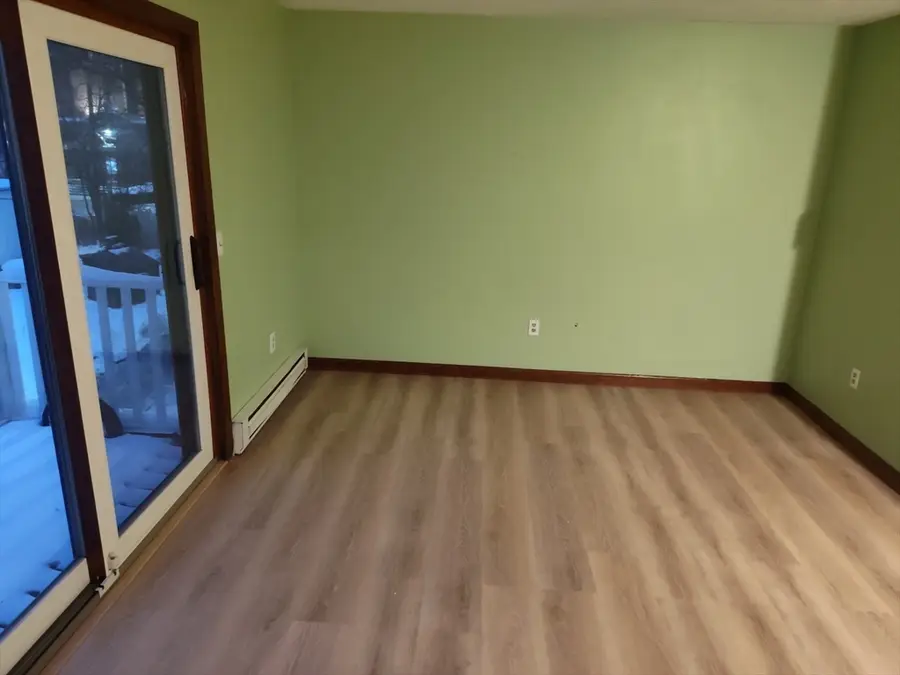 15 Houghton St #9, Worcester, MA 01604 - Image #3