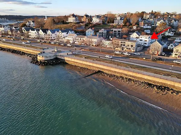 55 Mansfield St, Gloucester, MA 01930