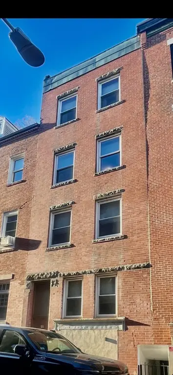 12 Moon St, Boston, MA 02113 - Image #1