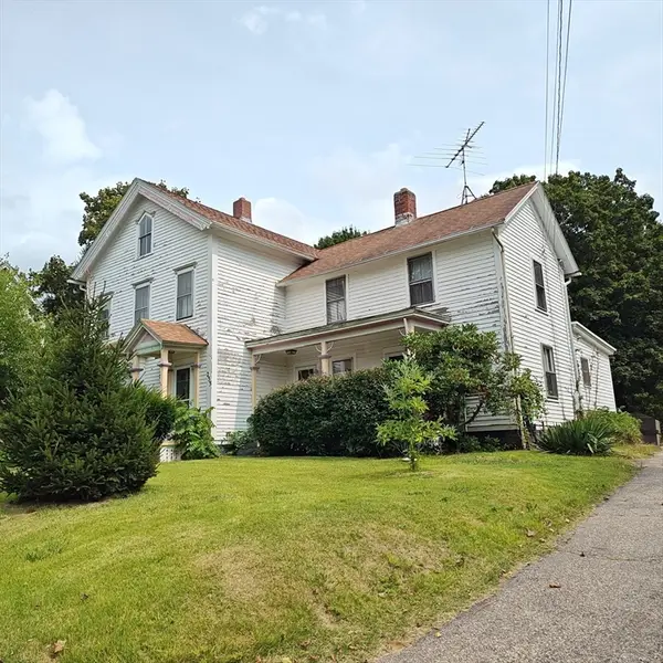 233 Maple St, Warren, MA 01083