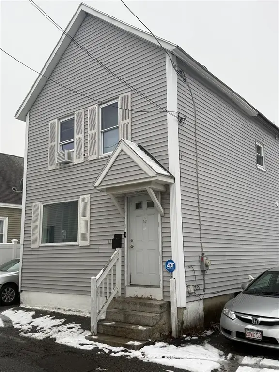 11 Cottage St, Lowell, MA 01852 - Image #3