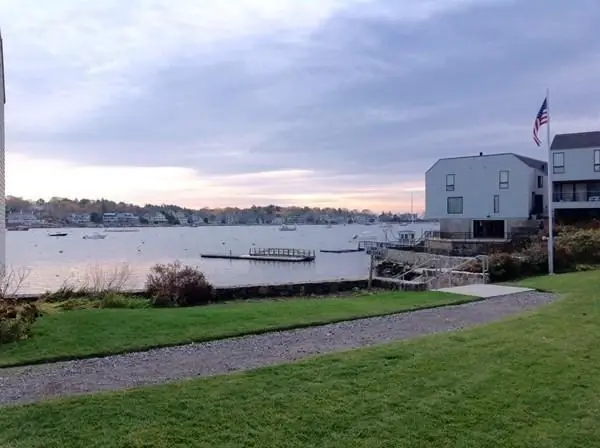 55 Brackett Pl #B, Marblehead, MA 01945 - Image #3